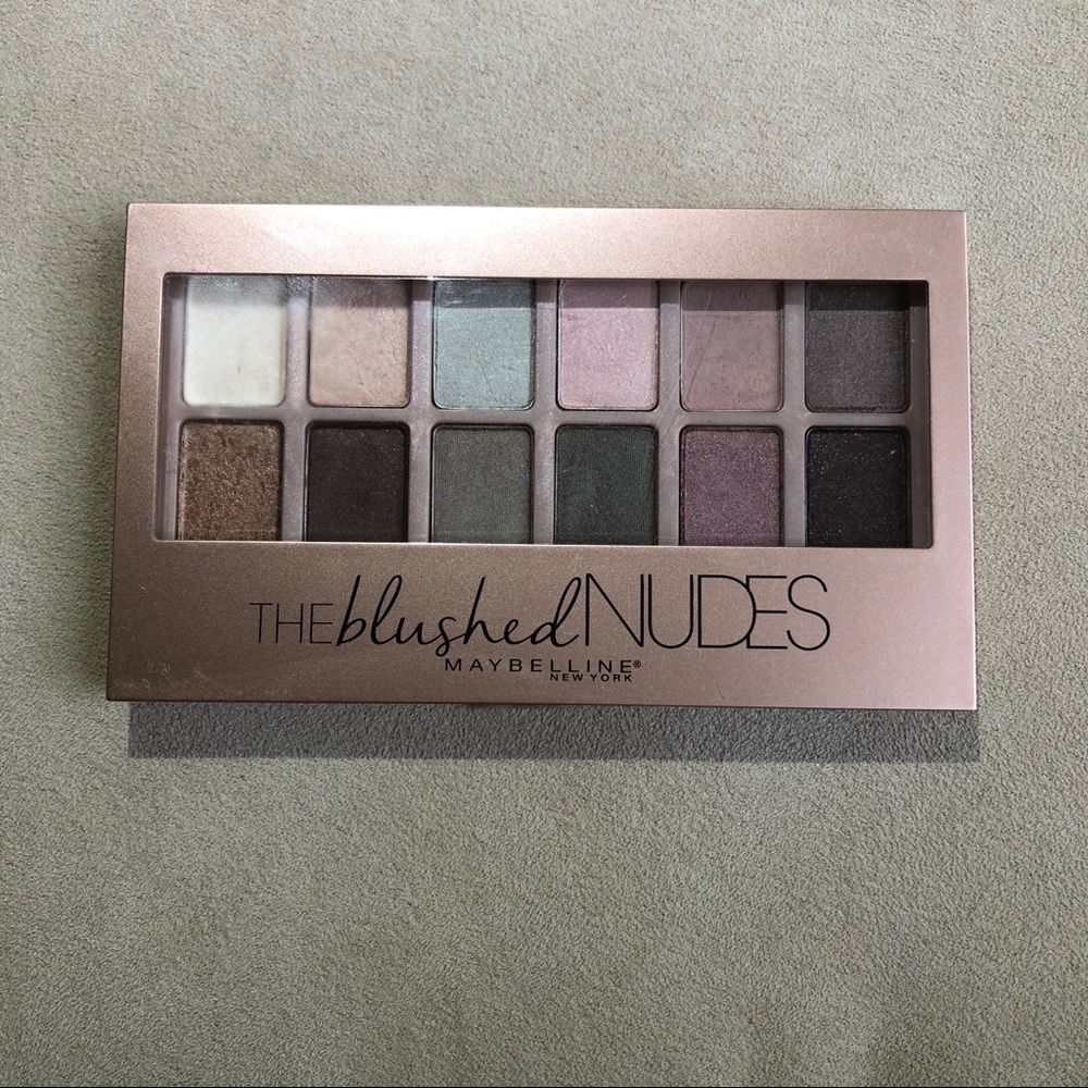 The Blushed Nudes Pallet - Picture 2 of 8